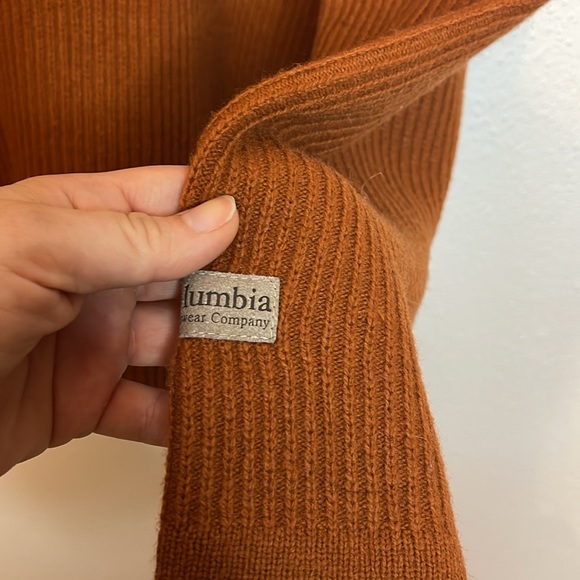 Columbia Orange Crewneck Wool Sweater Size Large - Picture 4 of 7